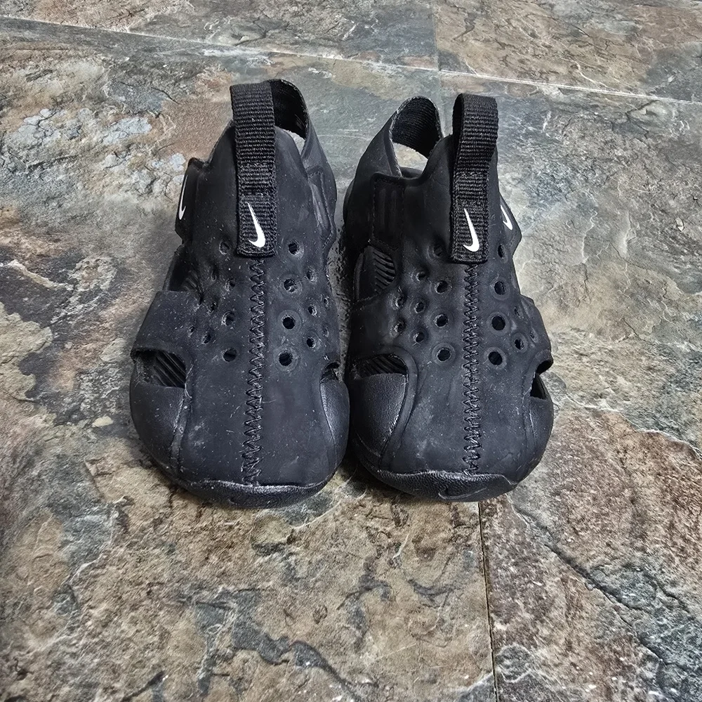 Nike Sunday Protect 2 Children 6C Water Sandal Shoes Blacck
